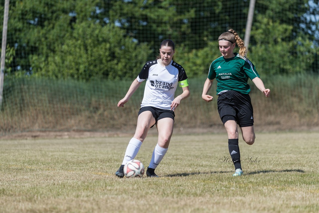 Bild 64 - wBJ TuRa Meldorf/Buesum - JFV Luebeck : Ergebnis: 1:0